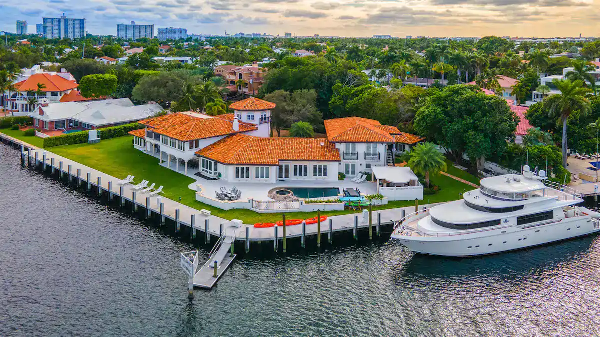 Corporate Event Villas in Miami: The Ultimate Guide to Impressive Business Retreats hero image